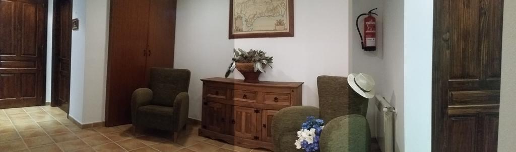 Hostal Rural La Casa Verde Cheles Buitenkant foto